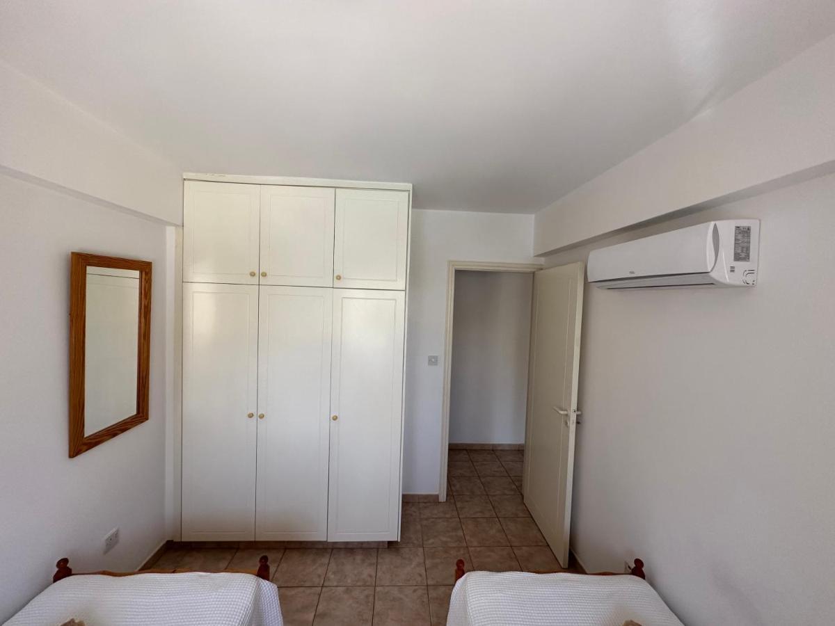 Kato Paphos Apartment Buitenkant foto
